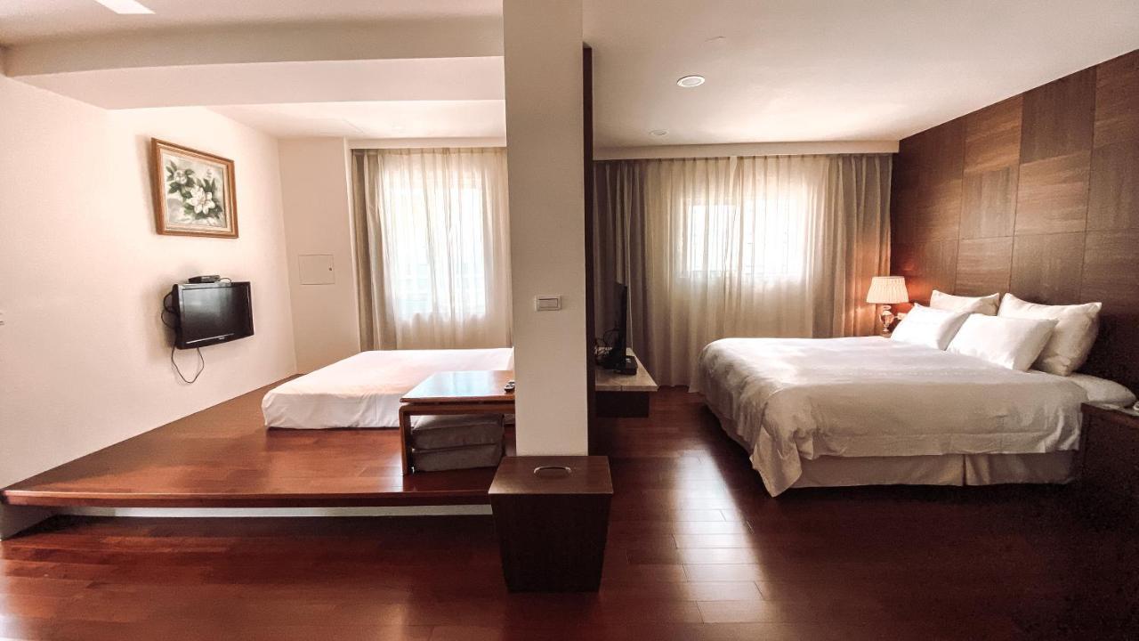 Bed and Breakfast Yage Hotspring House à Jiaoxi Extérieur photo