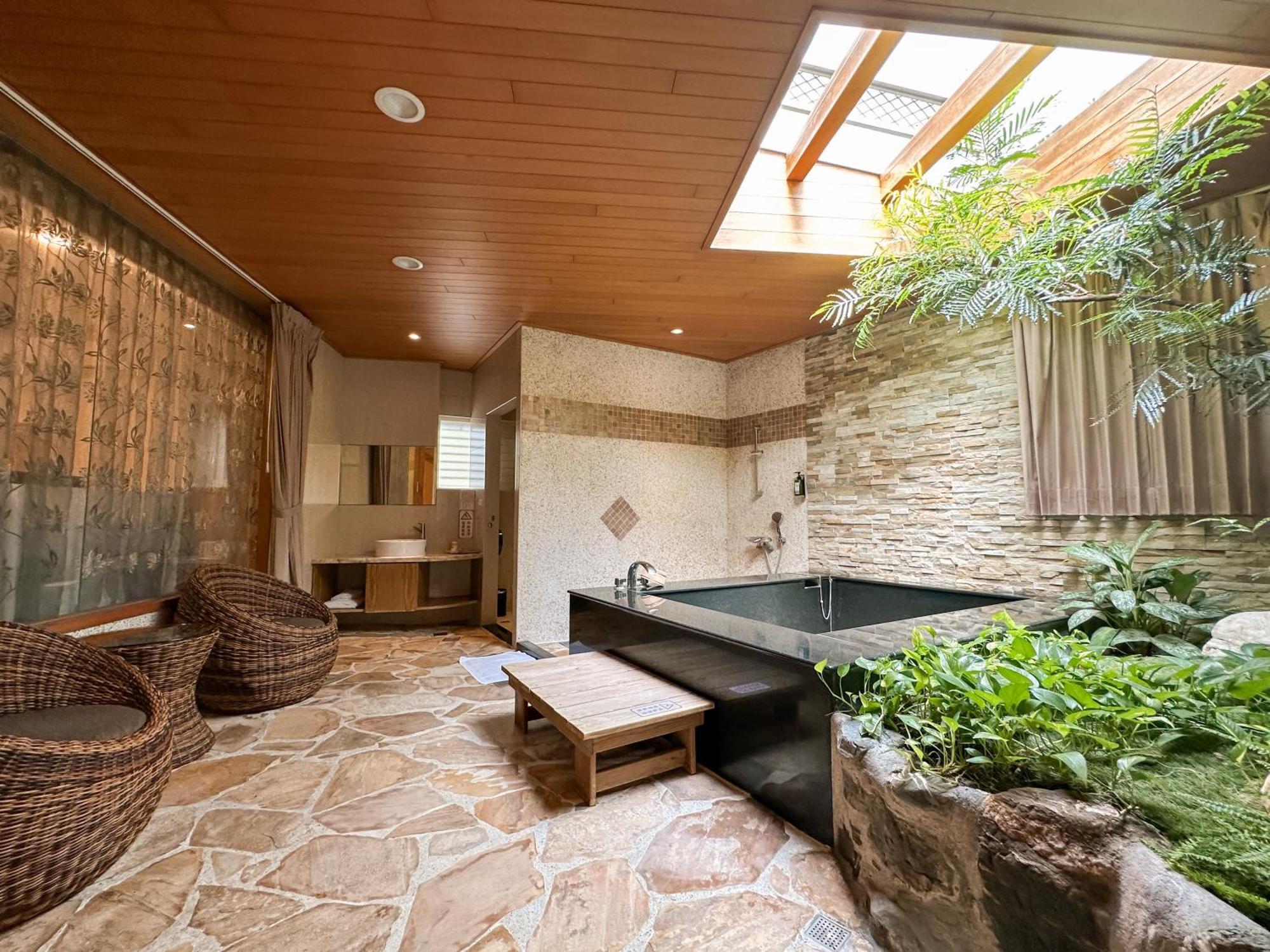Bed and Breakfast Yage Hotspring House à Jiaoxi Extérieur photo