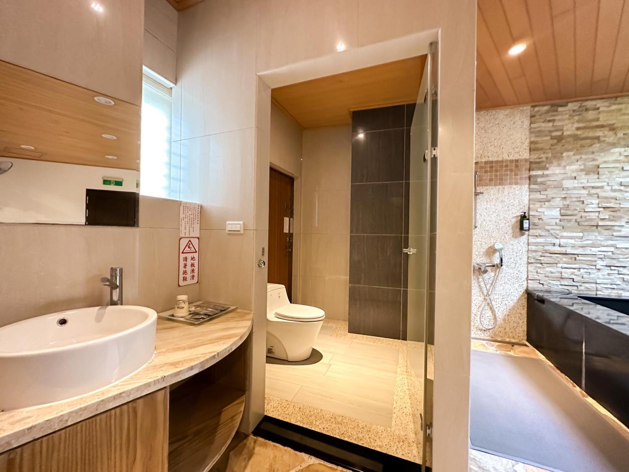 Bed and Breakfast Yage Hotspring House à Jiaoxi Extérieur photo